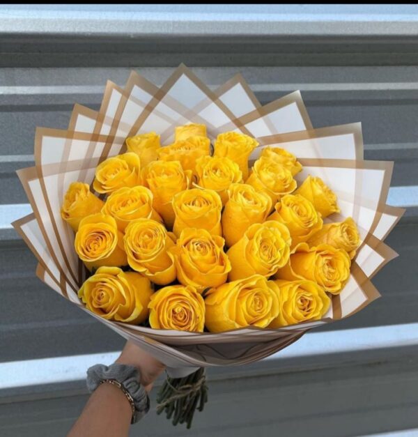 RAMO DE 48 ROSAS AMARILLAS