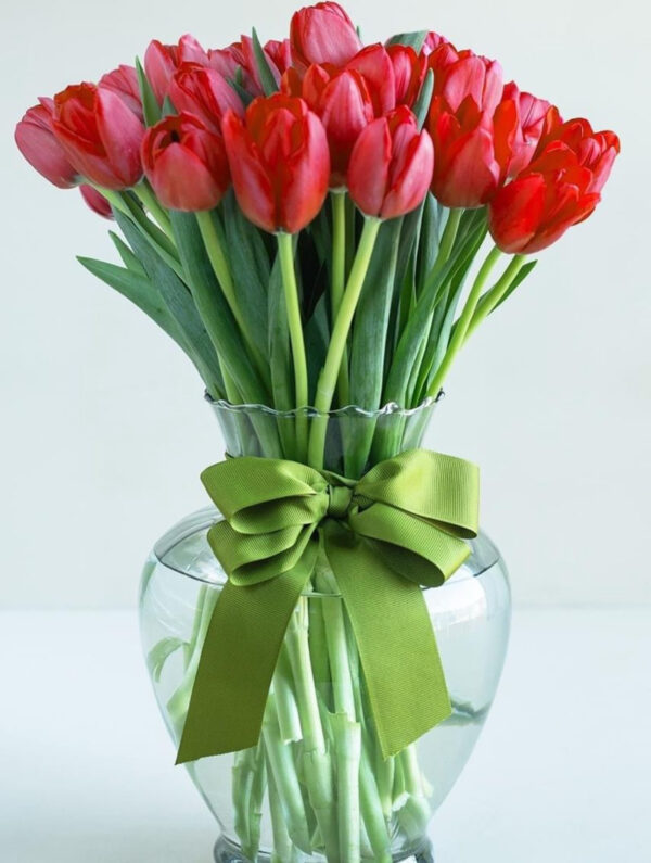 JARRON CON 20 TULIPANES