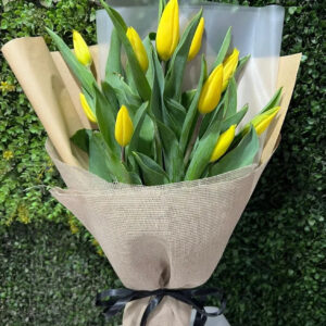 RAMO DE 10 TULIPANES