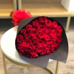 RAMO DE 75 ROSAS LA5004