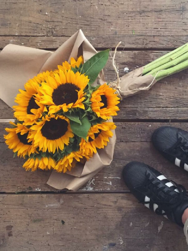 RAMO DE 10  GIRASOLES